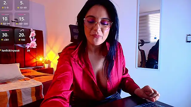 Snapshot of Zuzana21 chatting on September 16, 2:58 pm Zuzana21 online show from September 16, 2:58 pm