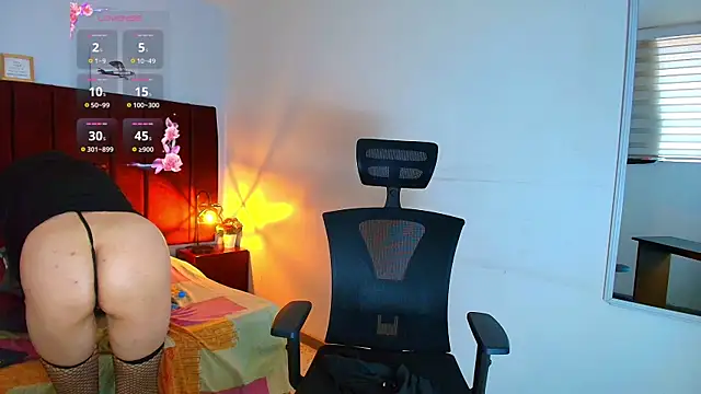 Snapshot of Zuzana21 chatting on September 25, 1:10 pm Zuzana21 online show from September 25, 1:10 pm