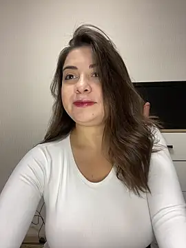 EllyBigTits online show from October 31, 7:18 pm
