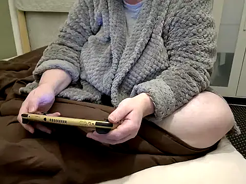 MarthaBriest online show from April 2, 2:53 am