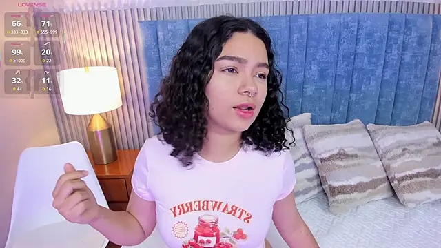 pretty sunlight  online show from January 18, 2:41 am