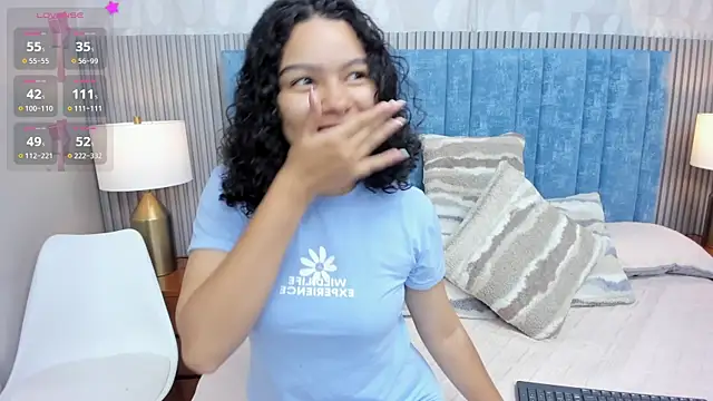 Snapshot of pretty_sunlight_ chatting on October 12, 1:52 am pretty sunlight online show from October 12, 1:52 am