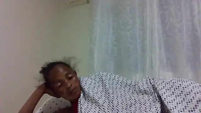 Snapshot of sweets_80 chatting on October 2, 11:32 pm sweets 80 online show from October 2, 11:32 pm