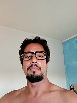 GAELPISTOLA online show from September 30, 9:04 am