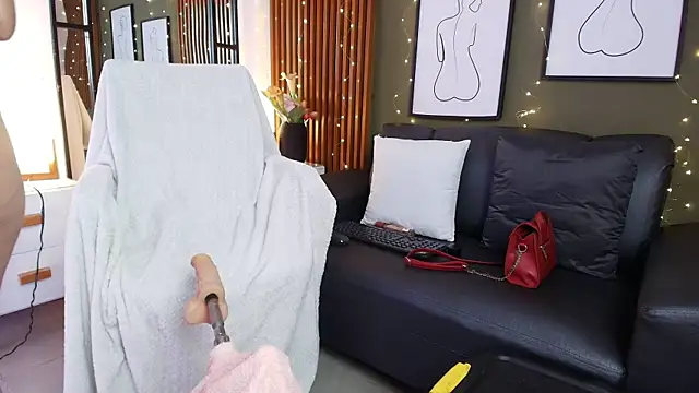 brigiitte rohan online show from September 24, 12:31 am