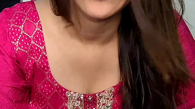 Snapshot of MIss-Naina chatting on October 27, 7:37 am MIss-Naina online show from October 27, 7:37 am