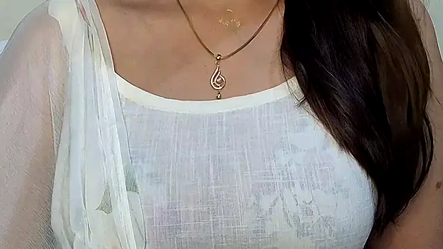 Snapshot of MIss-Naina chatting on October 16, 8:50 am MIss-Naina online show from October 16, 8:50 am