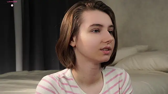 MeghanElson online show from March 18, 1:49 pm