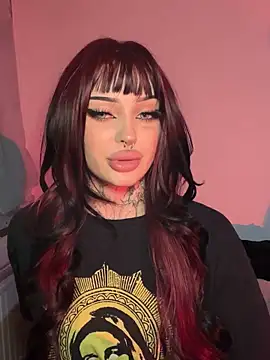 madelinexx online show from October 7, 7:40 pm