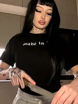 madelinexx online show from November 7, 4:12 pm