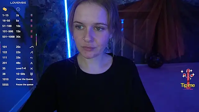 MaribelRiverr  online show from October 28, 6:52 am