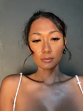 thai-dreamgirl online show from October 5, 12:15 am