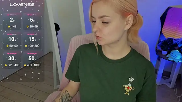 Fire Bestie online show from September 18, 12:47 pm