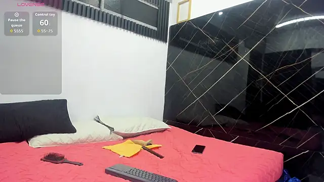 Snapshot of Analiasmith89 chatting on October 19, 3:30 am Analiasmith89 online show from October 19, 3:30 am