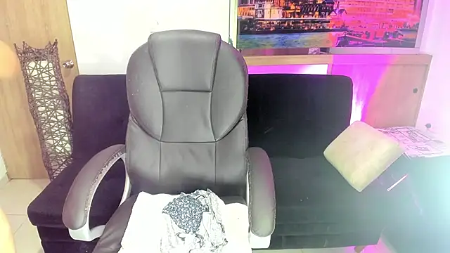 Snapshot of jessicarabbit_1 chatting on October 19, 10:01 pm jessicarabbit 1 online show from October 19, 10:01 pm