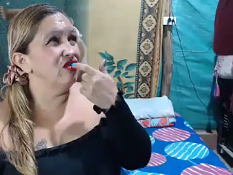 Snapshot of mom_son_dirty chatting on September 19, 11:04 pm mom son dirty online show from September 19, 11:04 pm