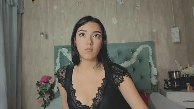 Marcelaa fox online show from December 5, 9:05 pm