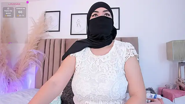 Snapshot of samaara_ chatting on September 30, 12:22 pm samaara  online show from September 30, 12:22 pm