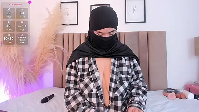 Snapshot of samaara_ chatting on September 26, 12:36 pm samaara  online show from September 26, 12:36 pm