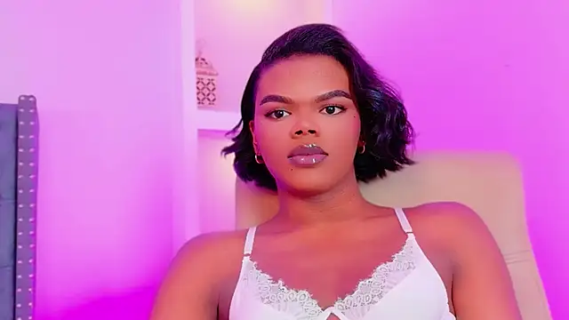 Snapshot of CamiEstrada chatting on September 15, 2:14 pm CamiEstrada online show from September 15, 2:14 pm