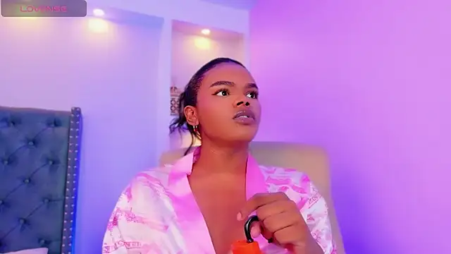 Snapshot of CamiEstrada chatting on September 21, 2:10 am CamiEstrada online show from September 21, 2:10 am