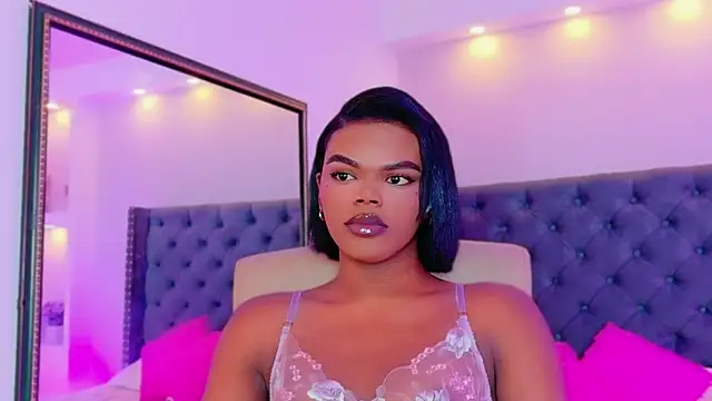 Snapshot of CamiEstrada chatting on September 25, 7:51 am CamiEstrada online show from September 25, 7:51 am