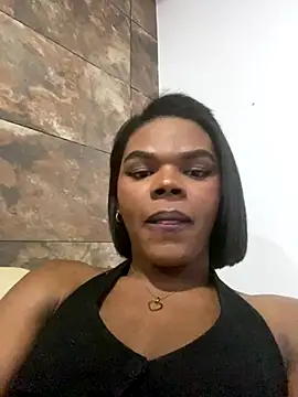 Snapshot of CamiEstrada chatting on October 1, 3:11 am CamiEstrada online show from October 1, 3:11 am