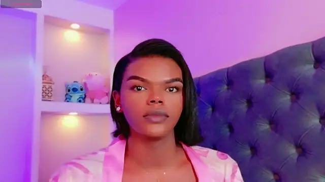 Snapshot of CamiEstrada chatting on October 8, 9:30 pm CamiEstrada online show from October 8, 9:30 pm