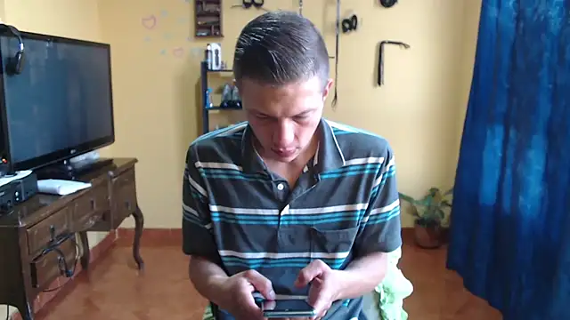 Snapshot of smith_lechosoxxx chatting on October 21, 11:14 am smith lechosoxxx online show from October 21, 11:14 am