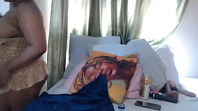 Foxybrownxx1 online show from December 20, 9:02 am