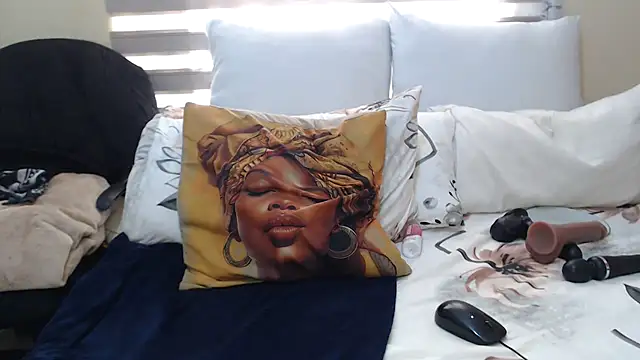 Foxybrownxx1 online show from May 29, 7:06 am