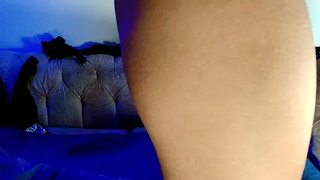 Snapshot of kira_mz chatting on October 19, 12:07 pm kira mz online show from October 19, 12:07 pm