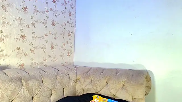 Snapshot of kira_mz chatting on October 15, 11:57 am kira mz online show from October 15, 11:57 am