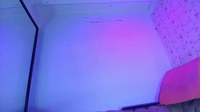 Snapshot of kira_mz chatting on September 23, 11:52 am kira mz online show from September 23, 11:52 am