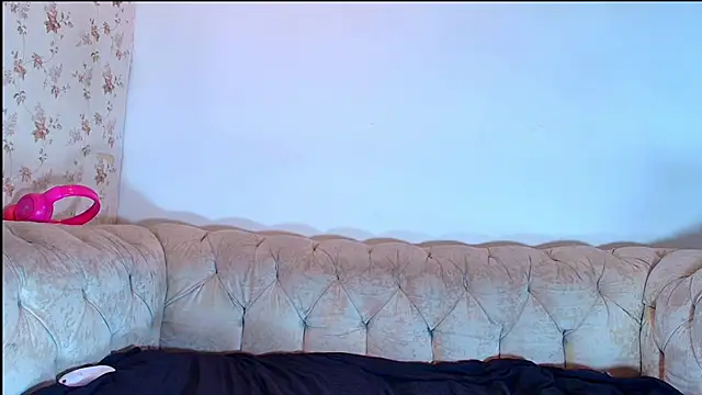 Snapshot of kira_mz chatting on September 30, 12:44 pm kira mz online show from September 30, 12:44 pm