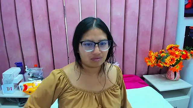 Miaa Smiith  online show from November 14, 2:55 am