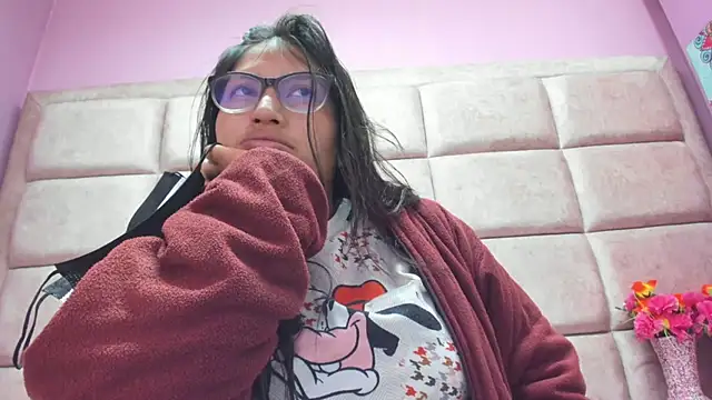 Miaa Smiith  online show from November 30, 4:05 am