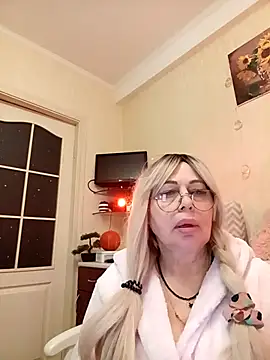 Snapshot of SusieNoreen chatting on November 2, 1:09 am SusieNoreen online show from November 2, 1:09 am