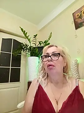 Snapshot of SusieNoreen chatting on September 24, 10:53 pm SusieNoreen online show from September 24, 10:53 pm