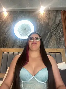 Snapshot of BellaPeers_ chatting on September 24, 11:53 am BellaPeers online show from September 24, 11:53 am