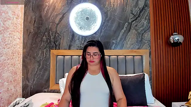 Snapshot of BellaPeers_ chatting on October 9, 12:53 pm BellaPeers online show from October 9, 12:53 pm