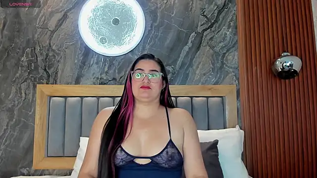 Snapshot of BellaPeers_ chatting on October 19, 12:29 pm BellaPeers online show from October 19, 12:29 pm