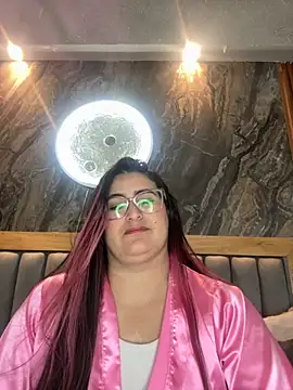 Snapshot of BellaPeers_ chatting on October 25, 1:30 pm BellaPeers online show from October 25, 1:30 pm