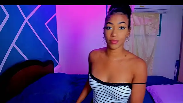 Snapshot of sasha_fox00 chatting on September 25, 9:19 am sasha fox00 online show from September 25, 9:19 am