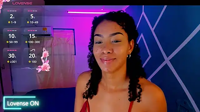 Snapshot of sasha_fox00 chatting on October 3, 3:22 am sasha fox00 online show from October 3, 3:22 am