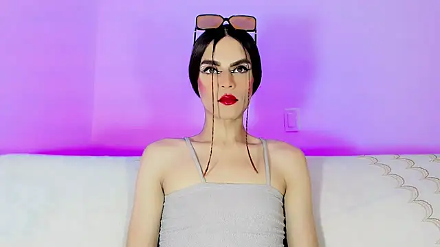 Snapshot of TatiGil chatting on October 30, 3:53 am TatiGil online show from October 30, 3:53 am