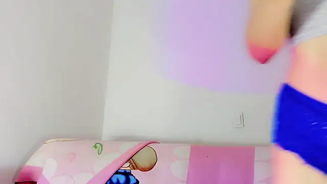 Snapshot of TatiGil chatting on October 15, 4:04 am TatiGil online show from October 15, 4:04 am