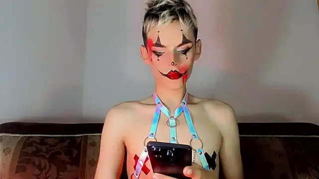 Snapshot of TatiGil chatting on October 13, 4:04 am TatiGil online show from October 13, 4:04 am