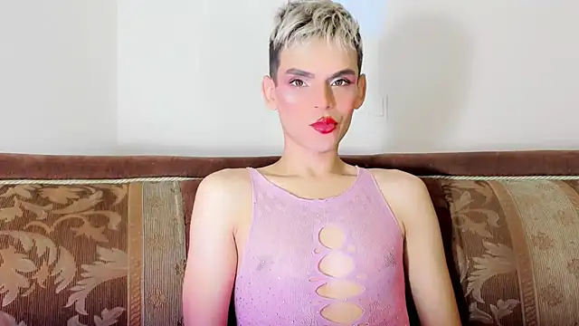 Snapshot of TatiGil chatting on October 12, 2:58 am TatiGil online show from October 12, 2:58 am