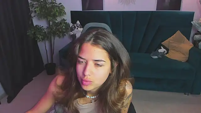 CharleneWoods online show from September 23, 5:49 am